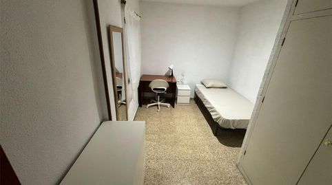 Habitación en Calle Almenillas, 8, Camino de Ronda, Granada Capital - imagen 4 Foto 4 de Habitación en Calle Almenillas, 8, Camino de Ronda, Granada Capital