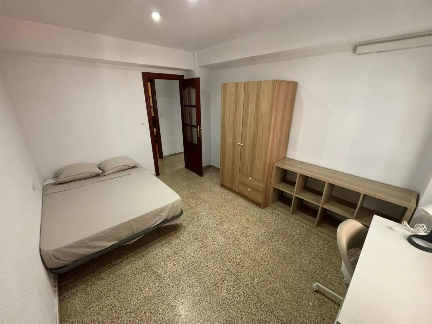 Habitación en Calle Almenillas, 8, Camino de Ronda Habitación de Piso para compartir en Granada con Aire acondicionado, Amueblado y Balcón