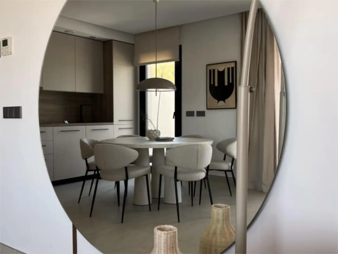 Wohnung zum Verkauf in Urbanizacion el Herrojo, 238, La Quinta Esszimmer von Wohnung zum Verkauf in Benahavís mit Klimaanlage, Terrasse und Schwimmbad