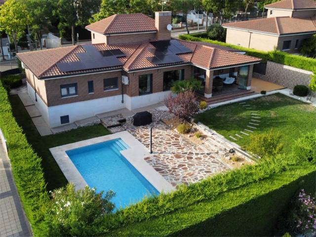 Casa-chalet en Alquiler en Calle Ladera del Sol, 16 en Sotoverde