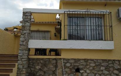 Casa adosada en alquiler en el faro de calaburra -