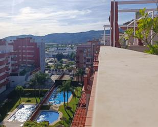 Vista exterior de Àtic en venda en  Córdoba Capital amb Aire condicionat, Calefacció i Jardí privat