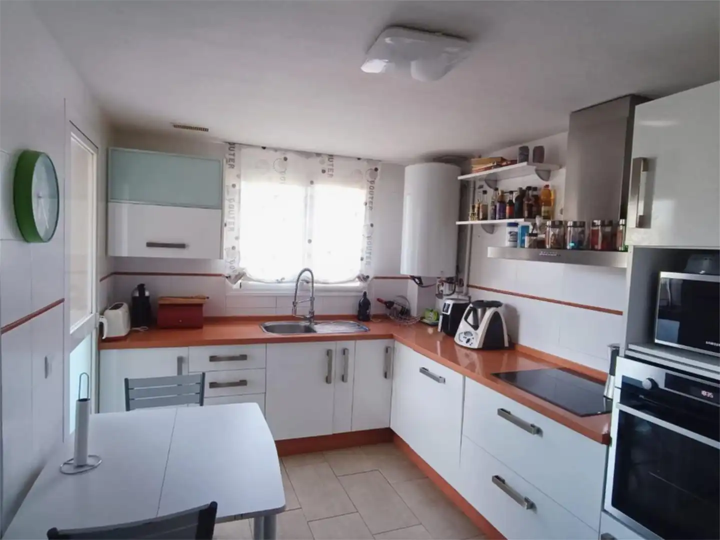 Attic for sale in Pintora Maruja Mallo, 1, Tablero Bajo - Arruzafilla Kitchen of Attic for sale in Córdoba with Air Conditioner, Heating and Private garden