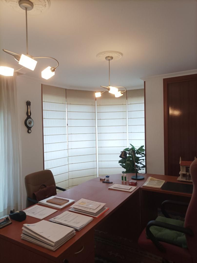 Büro miete in Teo
