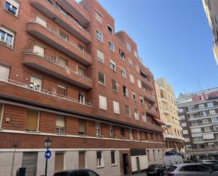 Exterior view of Flat for sale in  Madrid Capital  with Heating, Oven and Washing machine