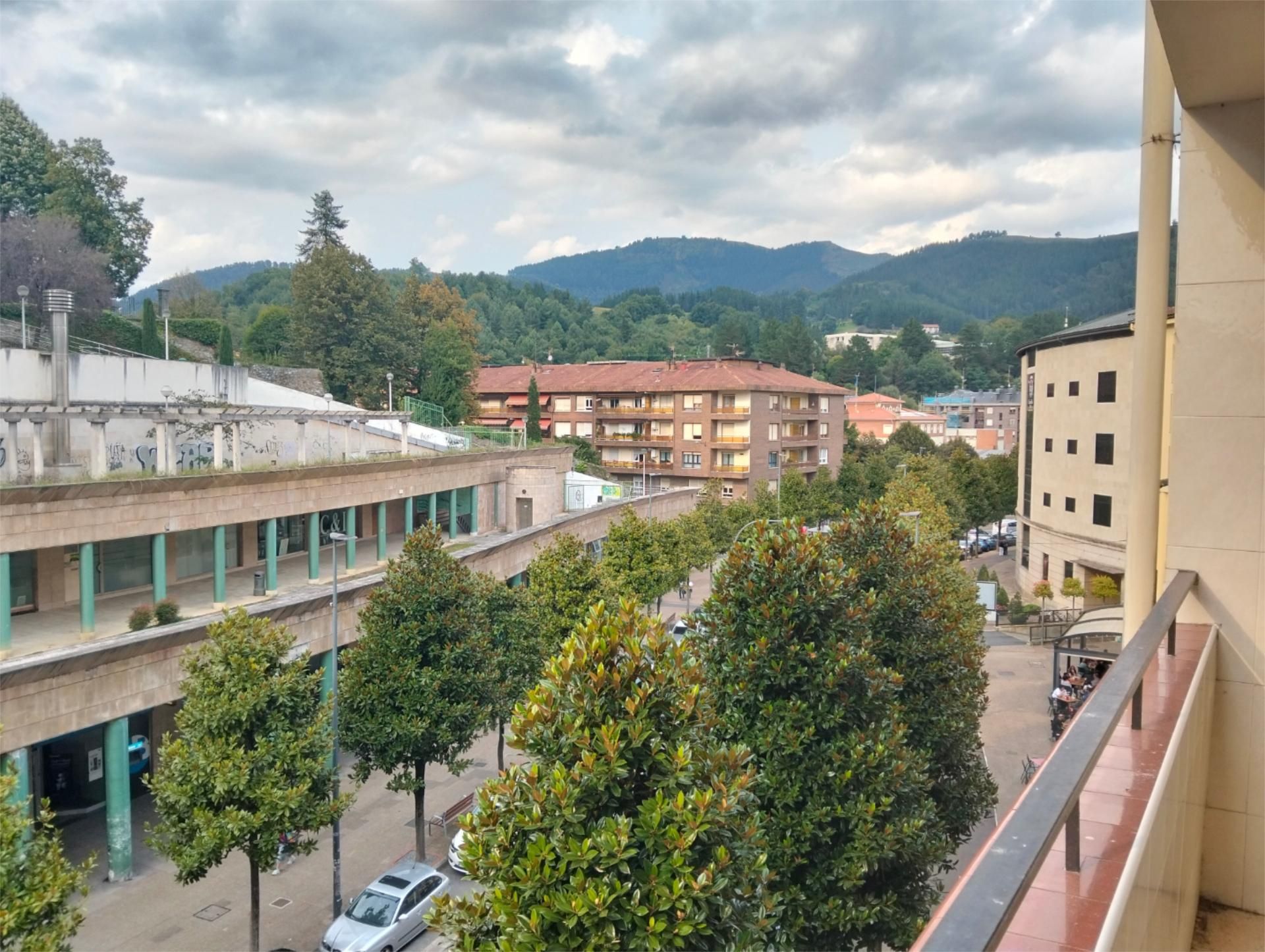 Exterior view of Flat for sale in Laudio / Llodio  with Terrace and Balcony