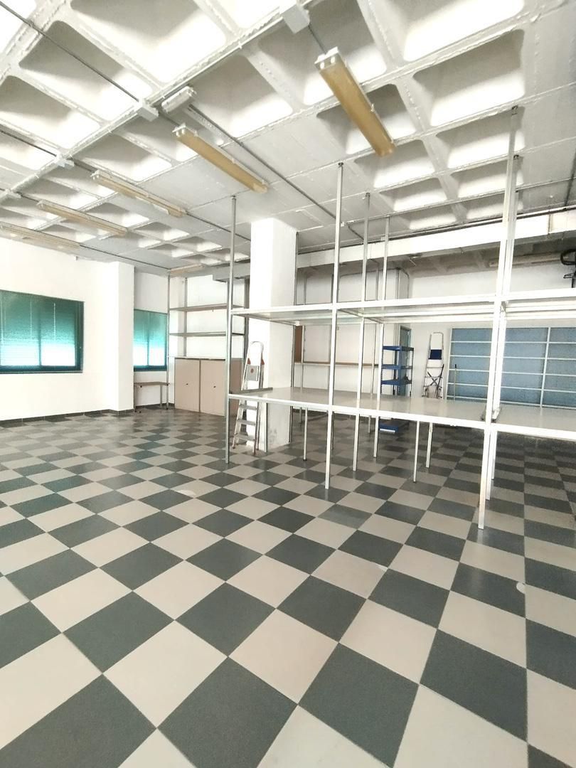 Industrial buildings to rent in  Madrid Capital  with Air Conditioner and Heating