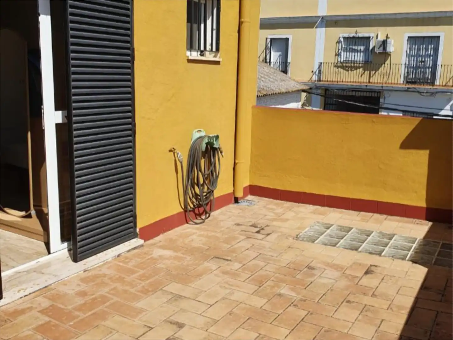 Vista exterior de Piso en venta en Bormujos con Aire acondicionado, Calefacción y Terraza