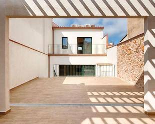 Exterior view of Single-family semi-detached for sale in Sant Feliu de Guíxols  with Air Conditioner and Terrace