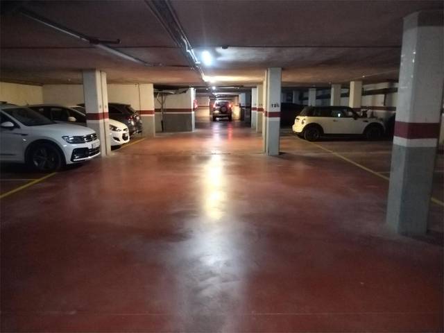 Garaje en Venta en plaza emperador Carlos primero, . en Puerto