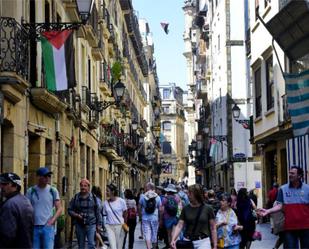 Vista exterior de Pis en venda en Donostia - San Sebastián  amb Balcó