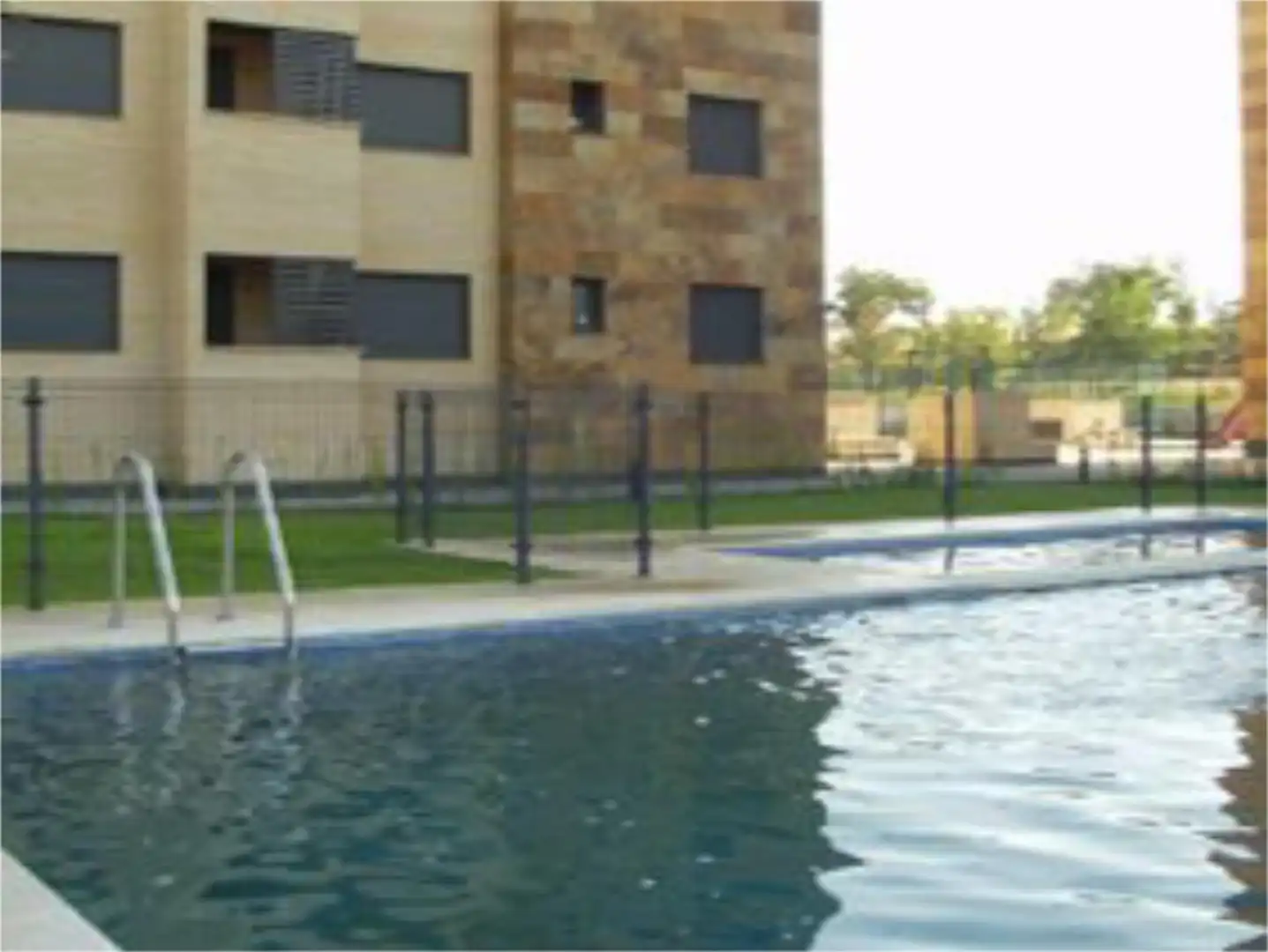 Pis en venda a Calle del Arca 6, 7, Delicias Piscina de Pis en venda en Valladolid amb Calefacció, Parquet i Traster