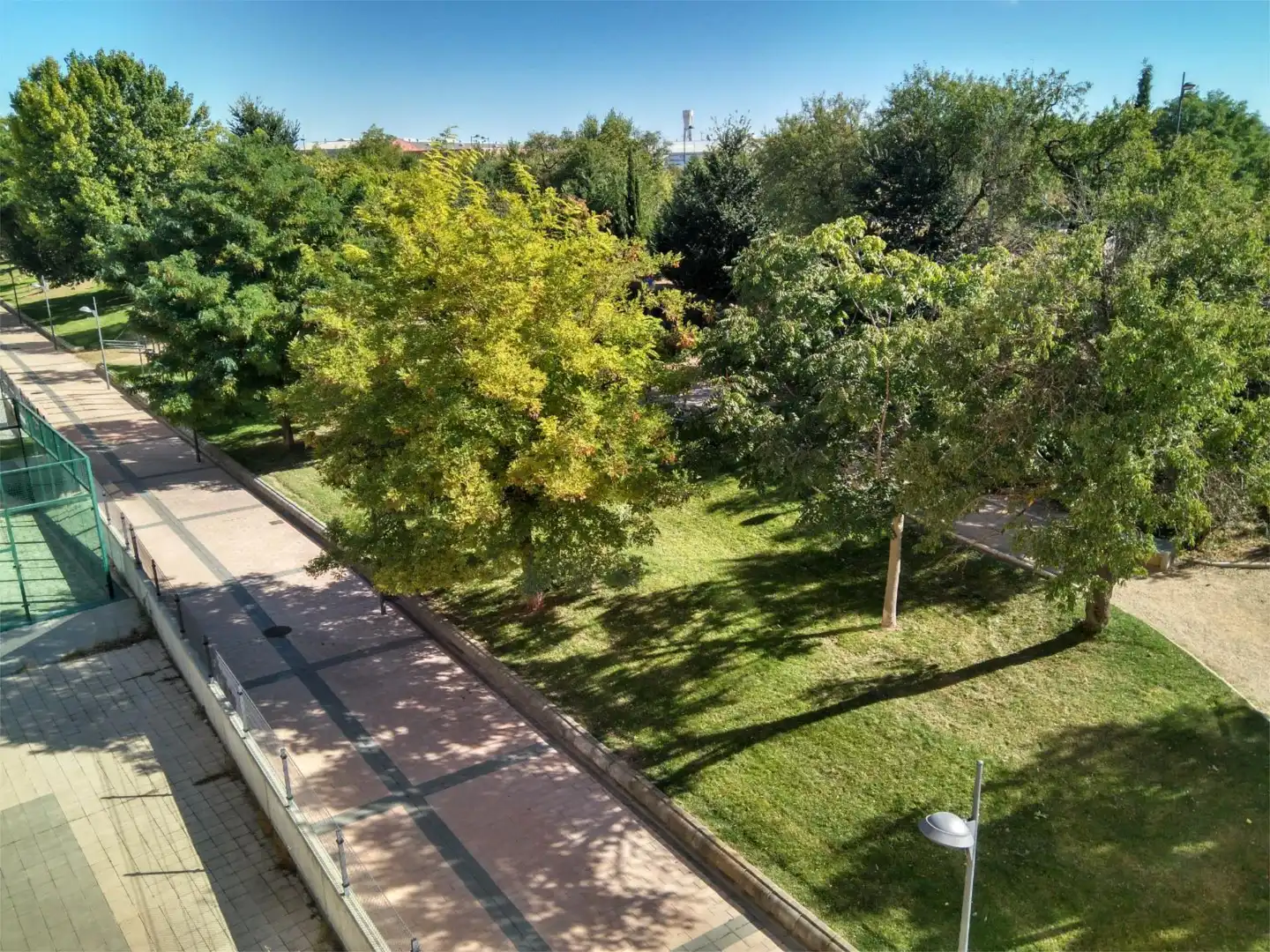 Pis en venda a Calle del Arca 6, 7, Delicias Jardí de Pis en venda en Valladolid amb Calefacció, Parquet i Traster
