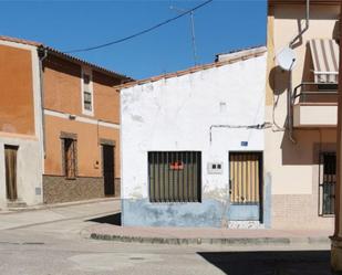 Vista exterior de Local en venda en La Aldea del Obispo 