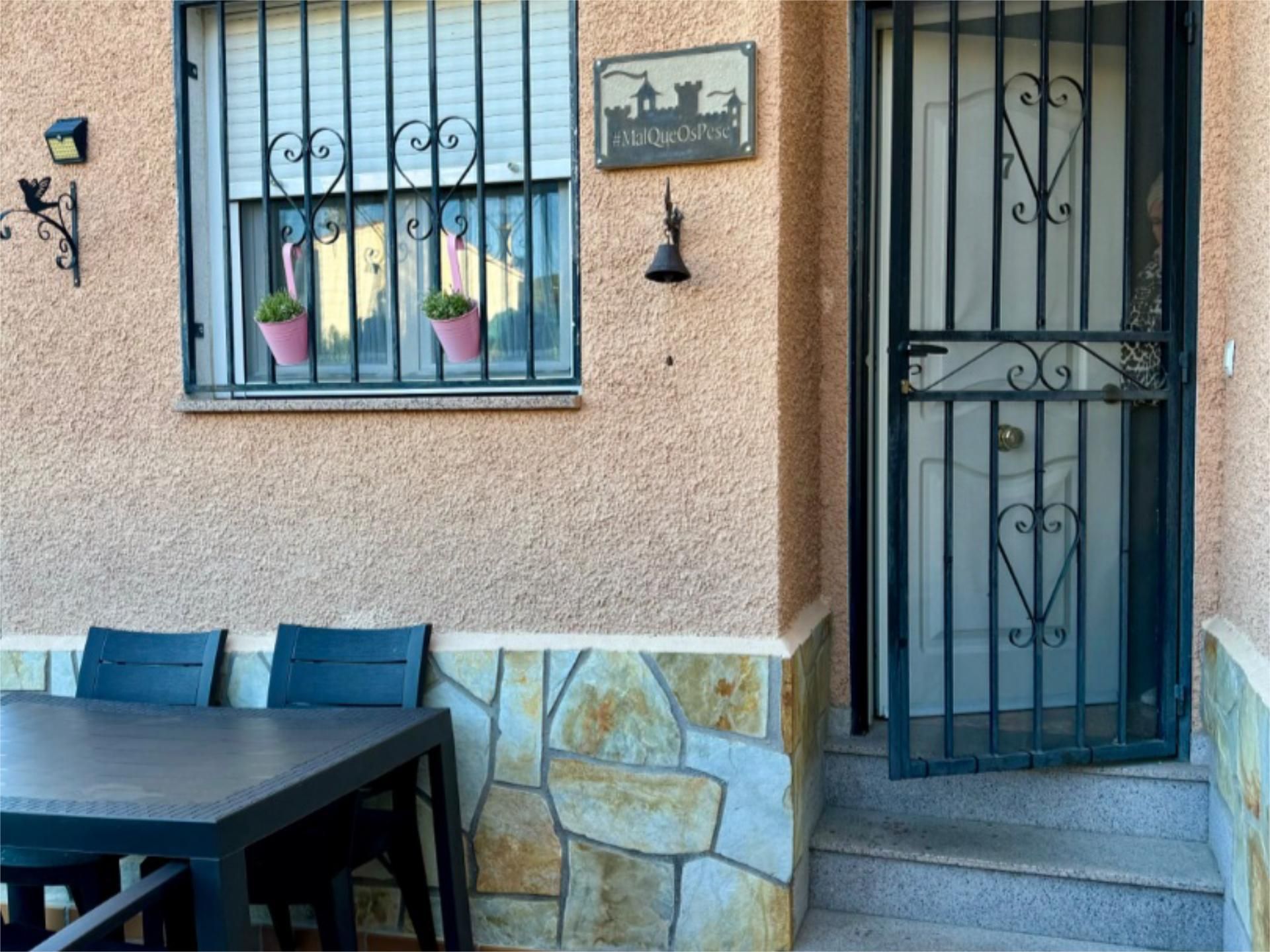 Vista exterior de Casa o xalet en venda en Cebreros amb Aire condicionat, Calefacció i Jardí privat