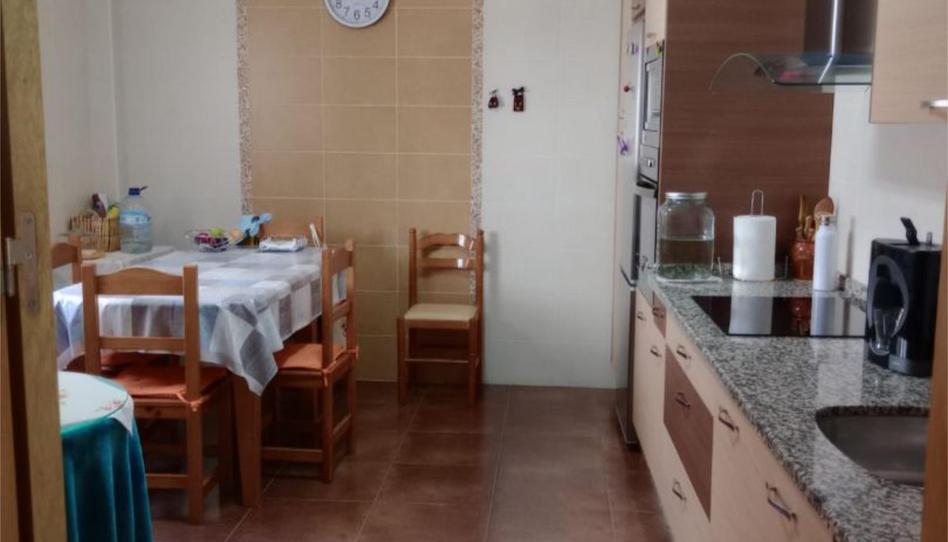 Photo 1 of House or chalet for sale in Calle Maestro Vidal Reguera, 17, Torrecilla de los Ángeles, Cáceres