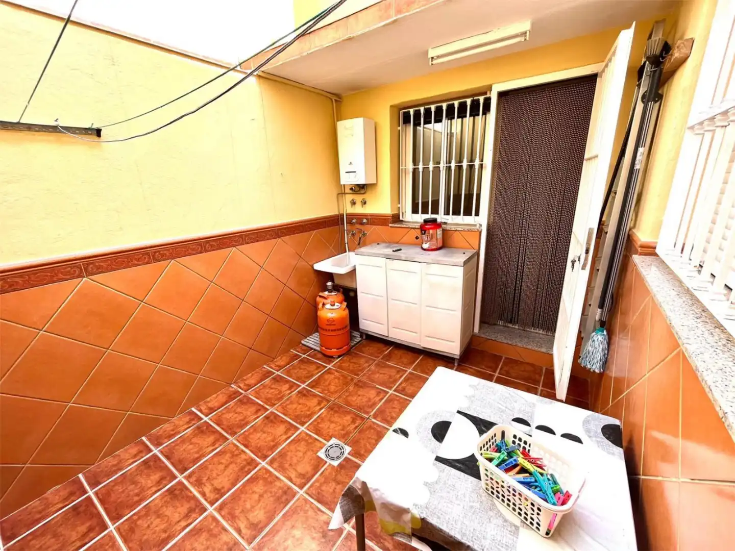Wohnung zum Verkauf in Plaza Morera, 22, Ejido Centro Küche von Wohnung zum Verkauf in El Ejido mit Klimaanlage, Terrasse und Balkon