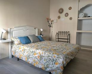 Bedroom of Loft to share in El Puerto de Santa María  with Air Conditioner