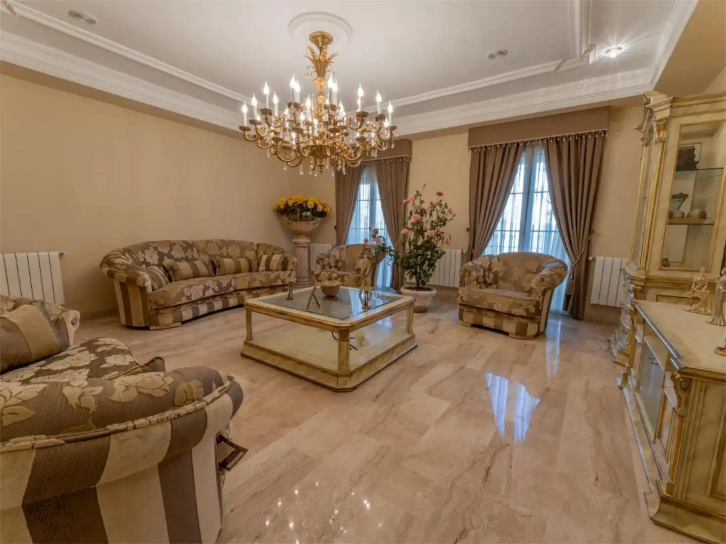 Flat for sale in Huesa Living room of Flat for sale in Huesa with Air Conditioner, Heating and Terrace