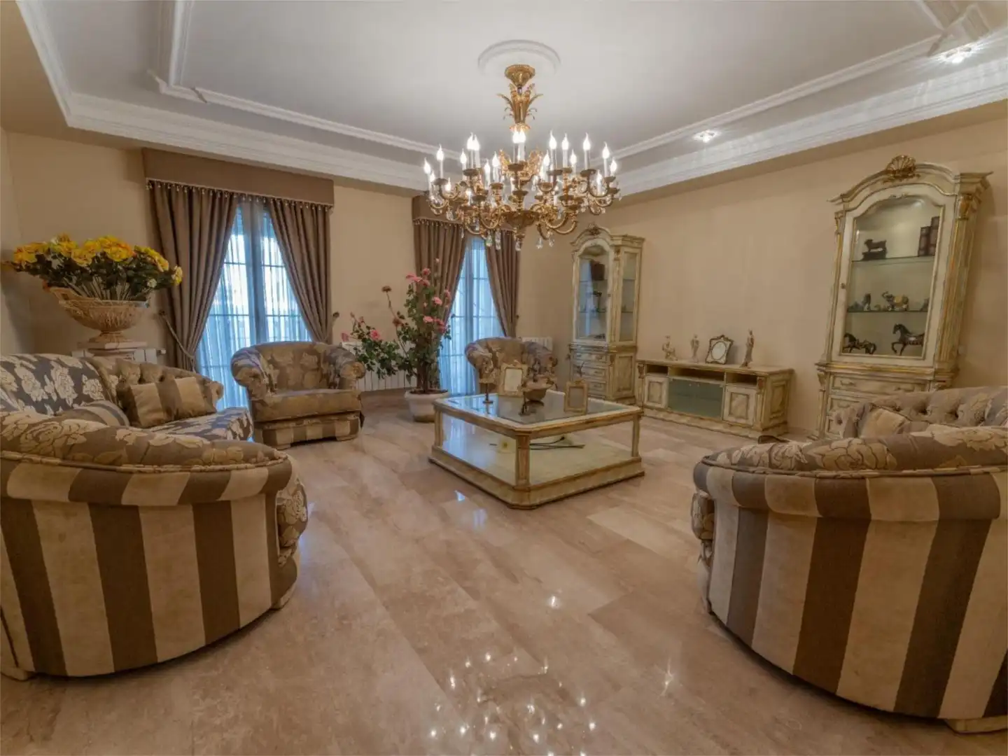 Flat for sale in Huesa Living room of Flat for sale in Huesa with Air Conditioner, Heating and Terrace