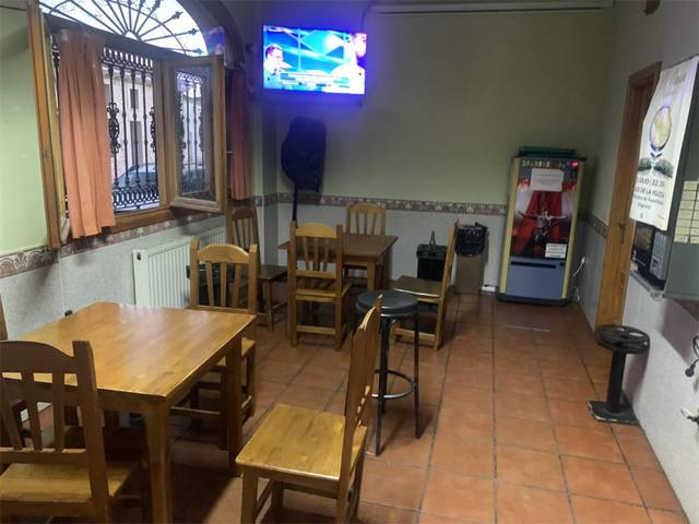 Local comercial en Alquiler en Calle San Isidro, 21 en Fuentesaúco de Fuentidueña