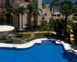 Piscina de Pis de lloguer en Estepona amb Aire condicionat, Terrassa i Piscina