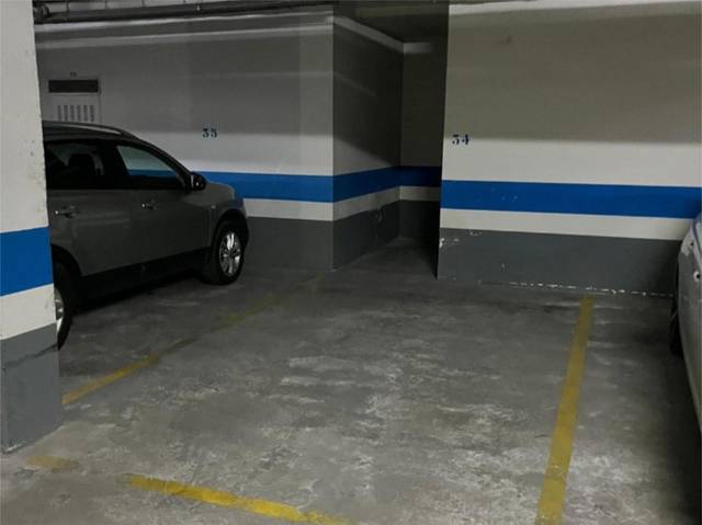 Garaje en Venta en Calle Calatayud, 31 en Los Olivos