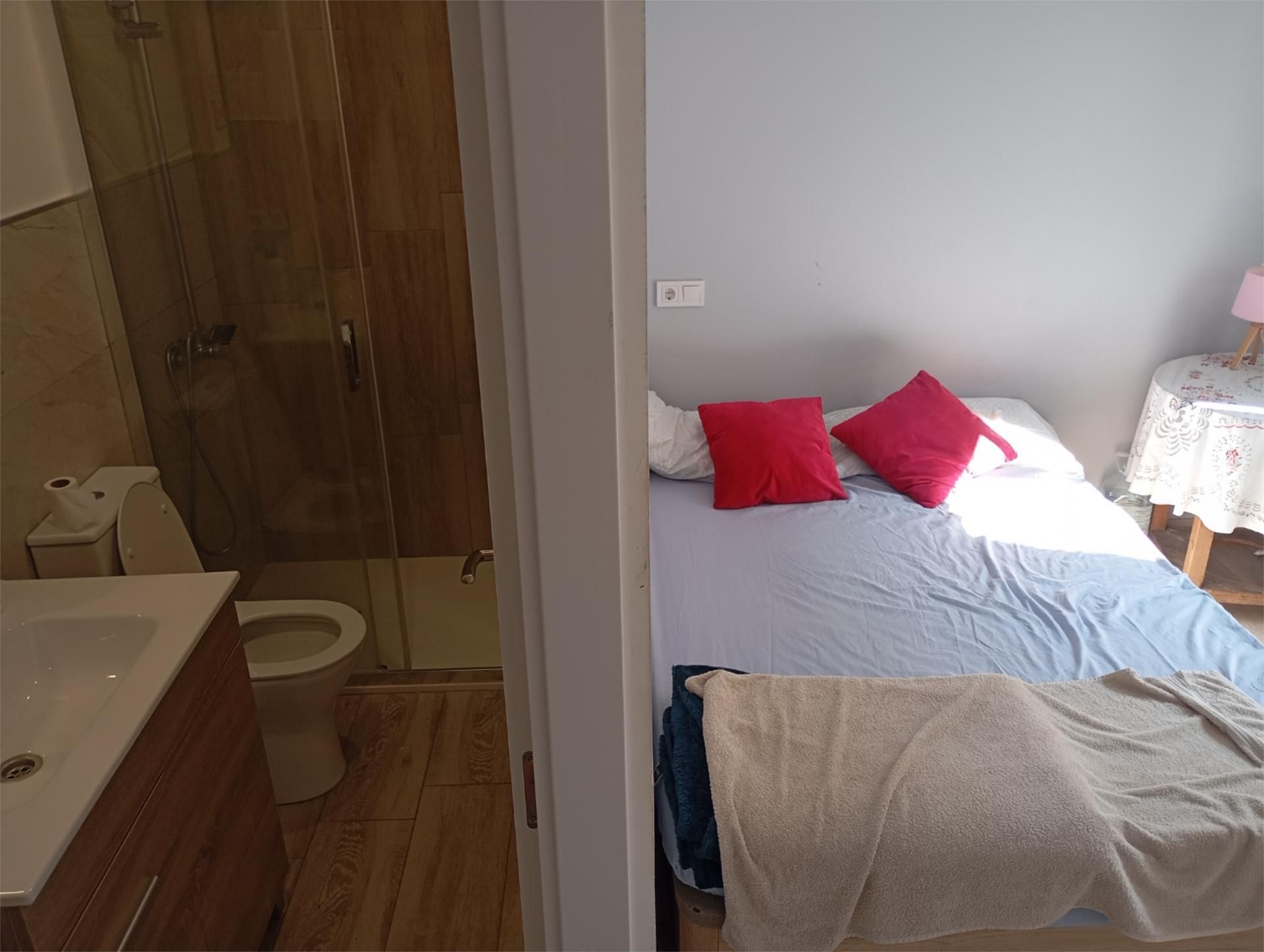 Flat to share in Carrer Saragossa, 10, Centro