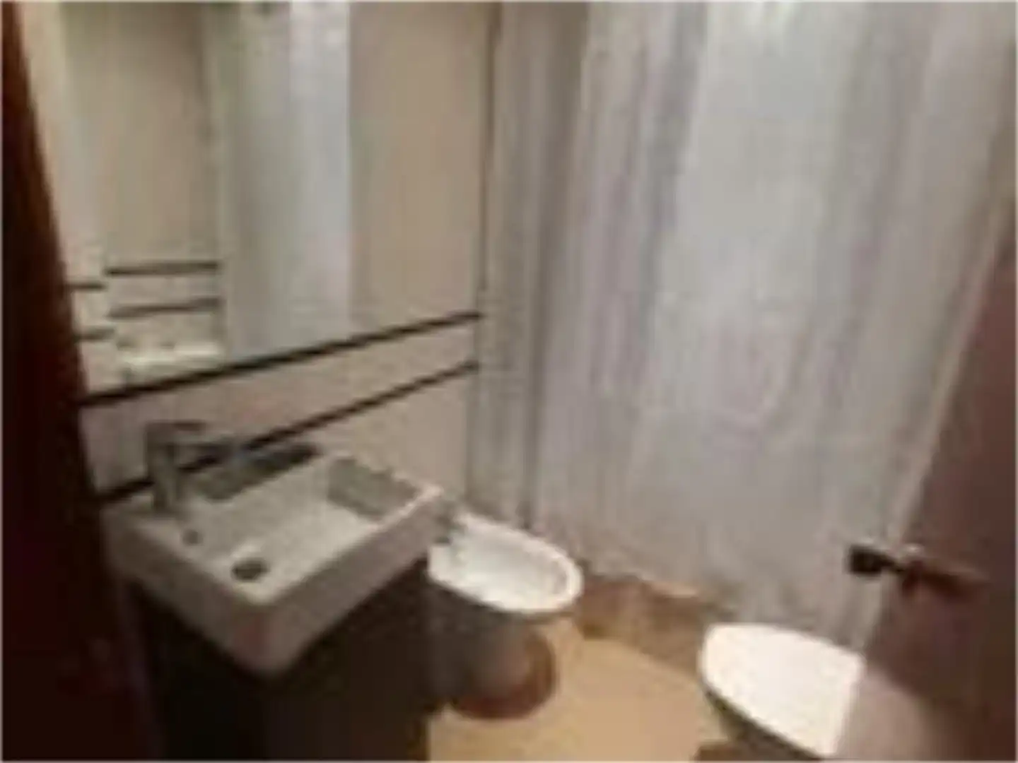 Habitación en Calle Alcalde Isacio Contreras, 10, La Calzada - La Florida Habitación en Calle Alcalde Isacio Contreras, 10, La Calzada - La Florida