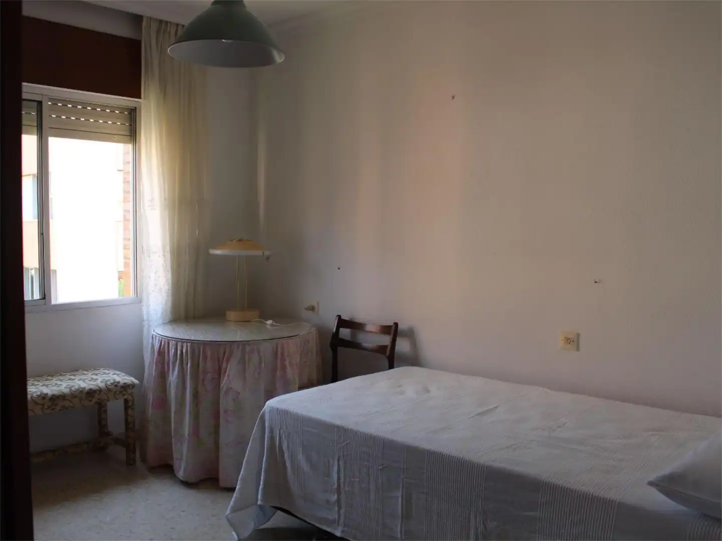 Habitación en Calle Alcalde Isacio Contreras, 10, La Calzada - La Florida Habitación en Calle Alcalde Isacio Contreras, 10, La Calzada - La Florida