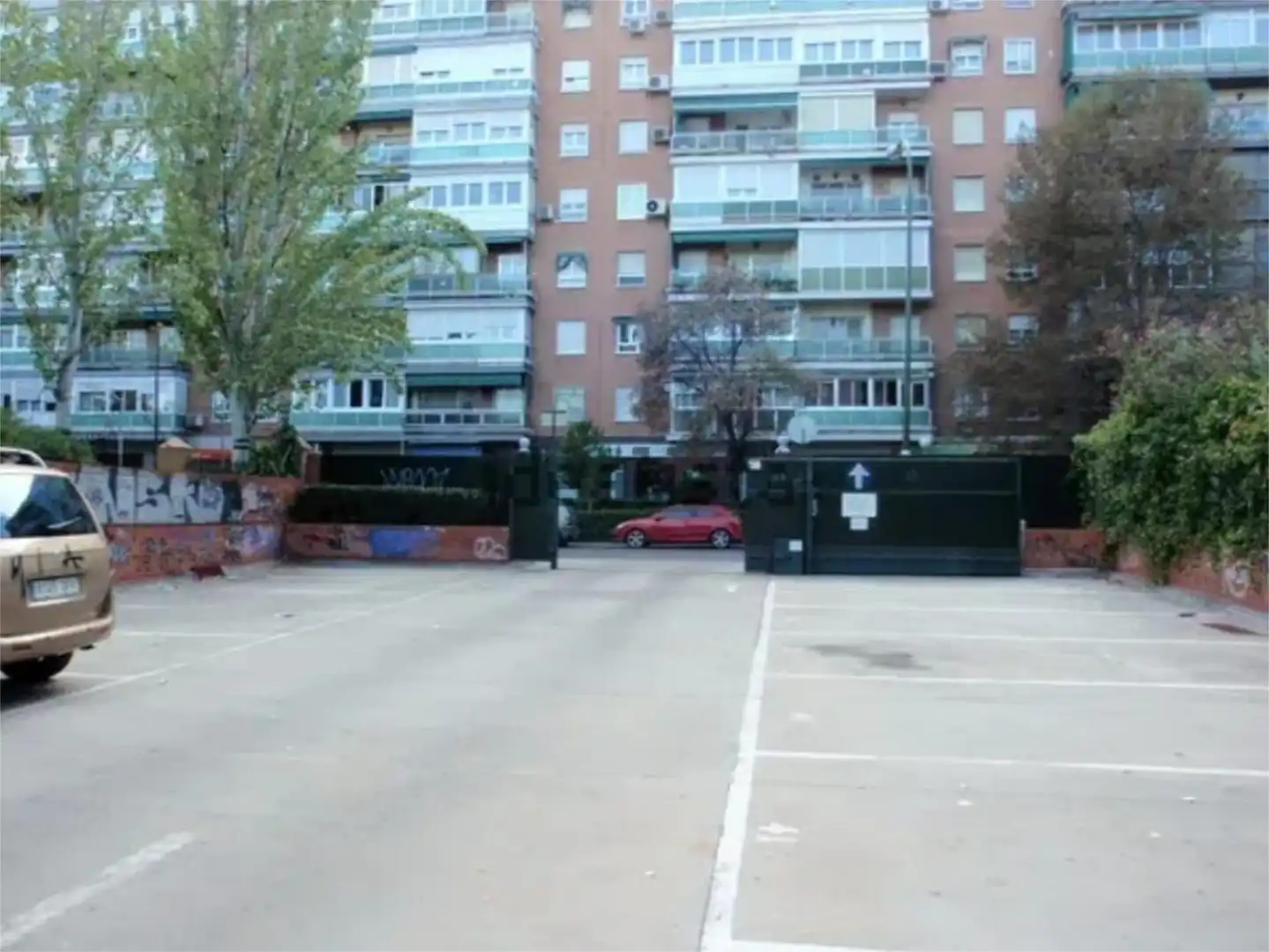 Garage for rent in Calle de Maqueda, 35, Aluche Parking of Garage for rent in Madrid