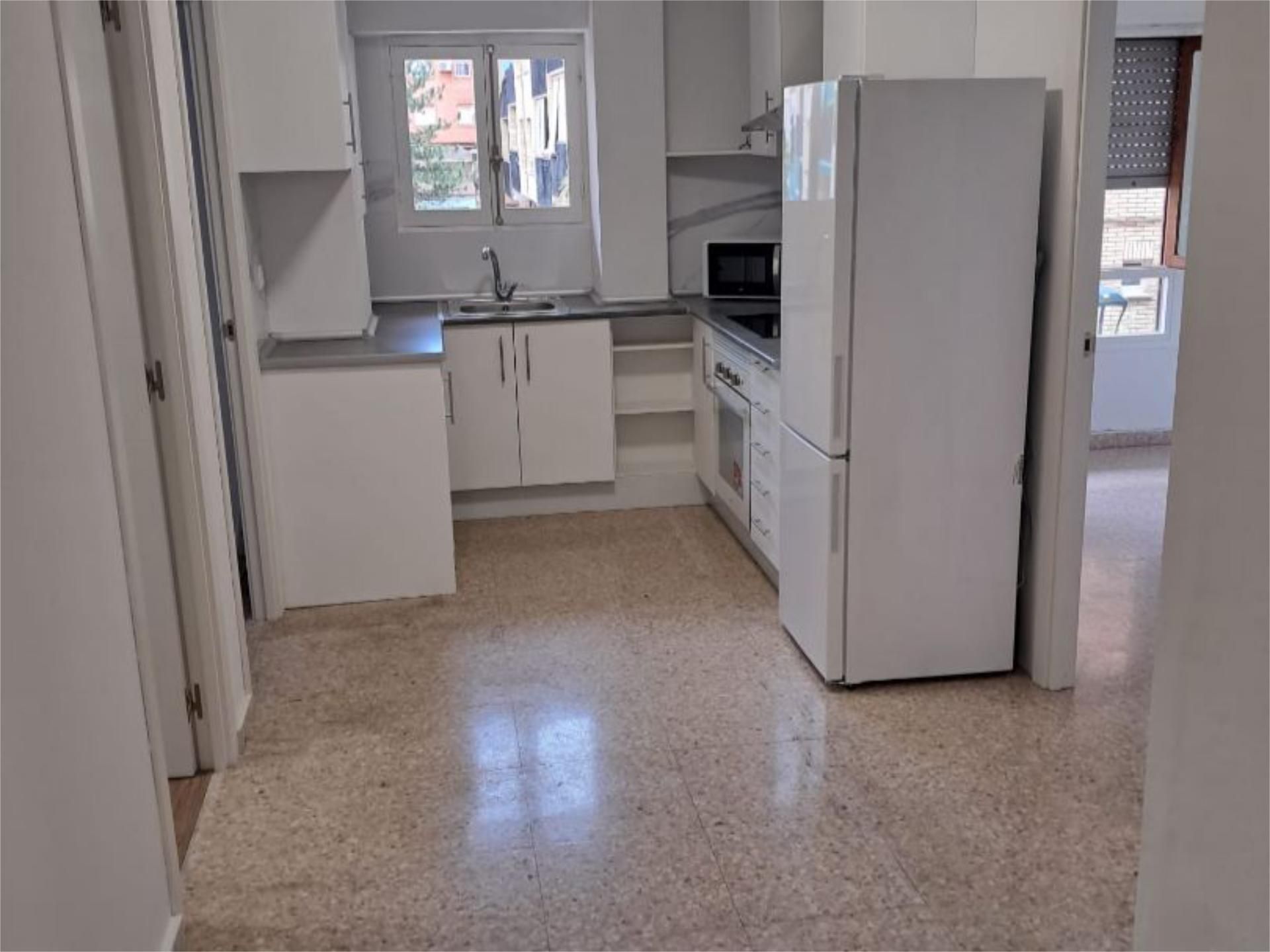 Cocina de Piso para compartir en Alcoy / Alcoi con Jardín privado, Amueblado y Balcón