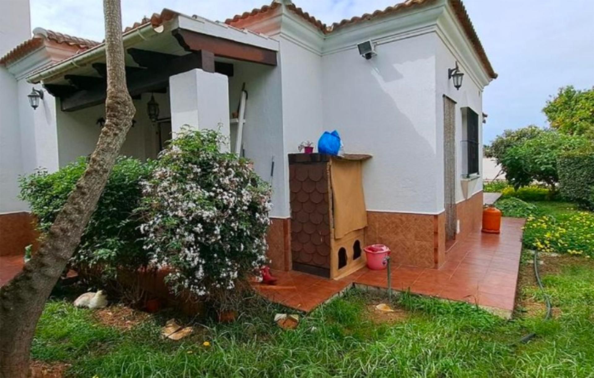 Vista exterior de Casa o xalet en venda en Chiclana de la Frontera