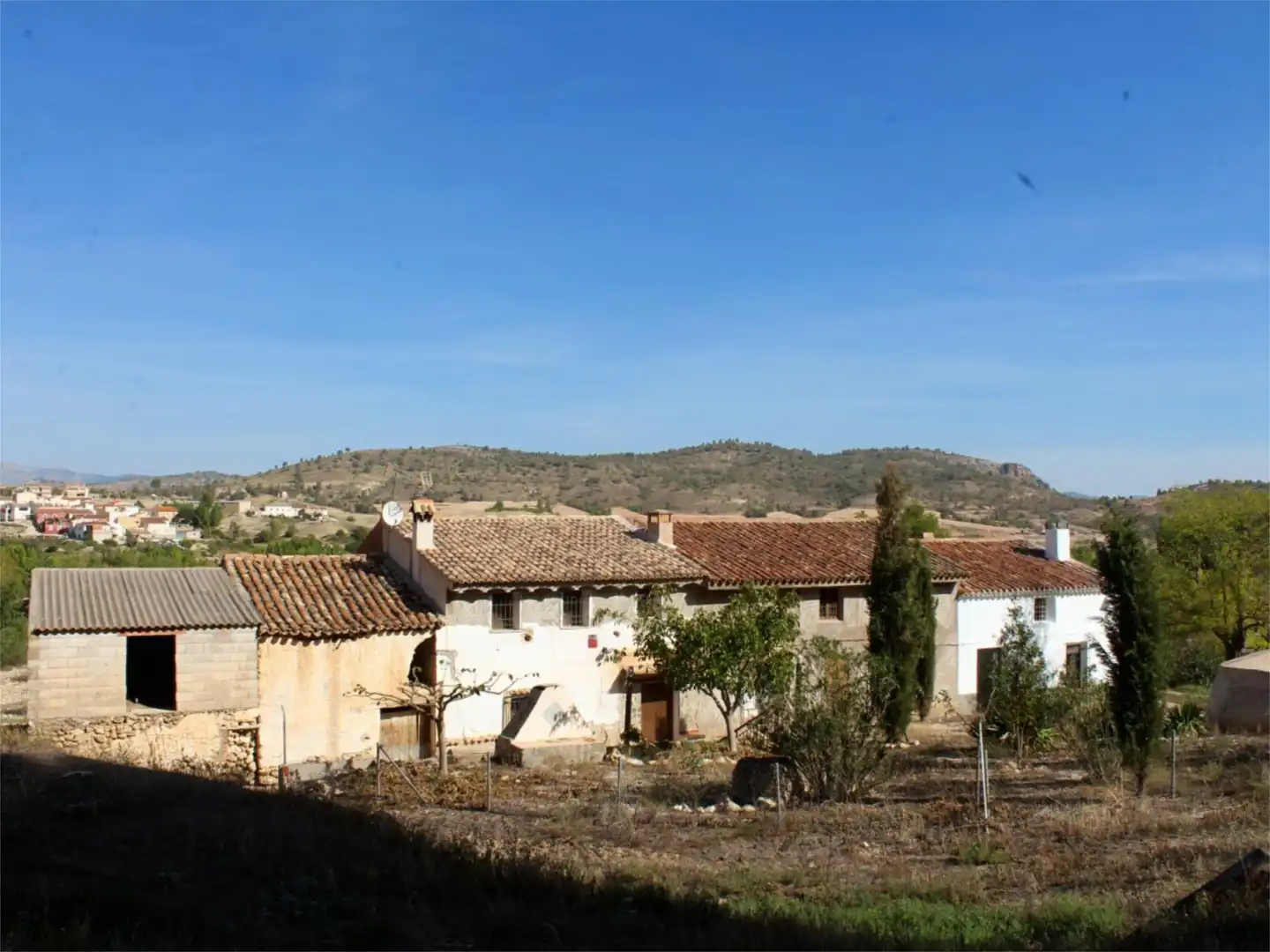 Casa adosada en venda en Letur