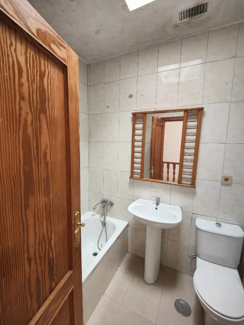Dúplex en venta en Vereda de las Sirenas, 22, Retamar Baño de Dúplex en venta en Almería con Terraza