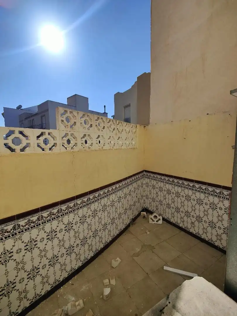 Dúplex en venta en Vereda de las Sirenas, 22, Retamar Terraza de Dúplex en venta en Almería con Terraza