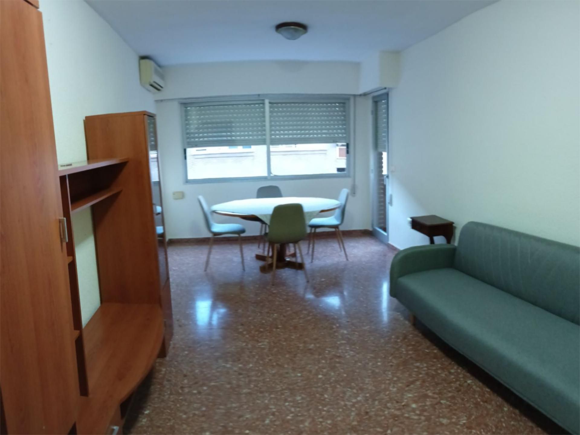 Sala d'estar de Pis de lloguer en  Valencia Capital amb Aire condicionat, Terrassa i Moblat