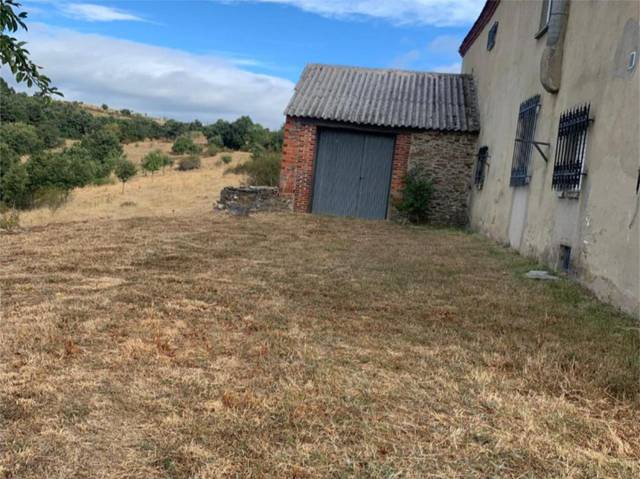 Casa-chalet en Venta en Calle Principal, 4 en Soto y Amío