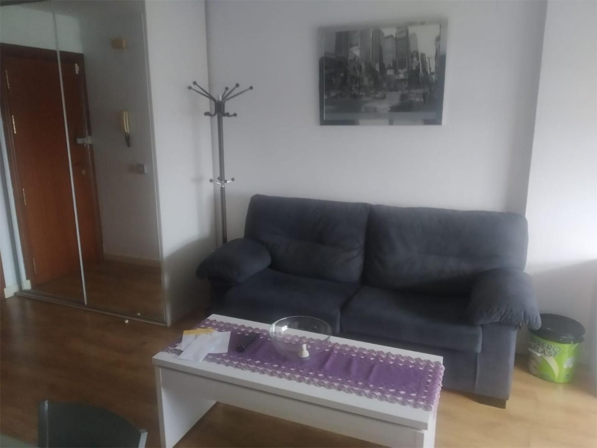 Living room of Study for sale in Algeciras  with Parquet flooring and Furnished