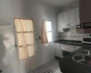 Kitchen of Apartment to rent in Coria