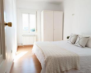 Bedroom of Flat for sale in  Madrid Capital  with Air Conditioner