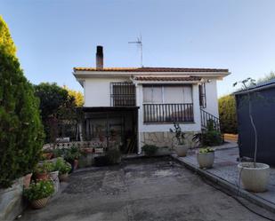 Vista exterior de Casa o xalet en venda en Hita amb Terrassa i Piscina