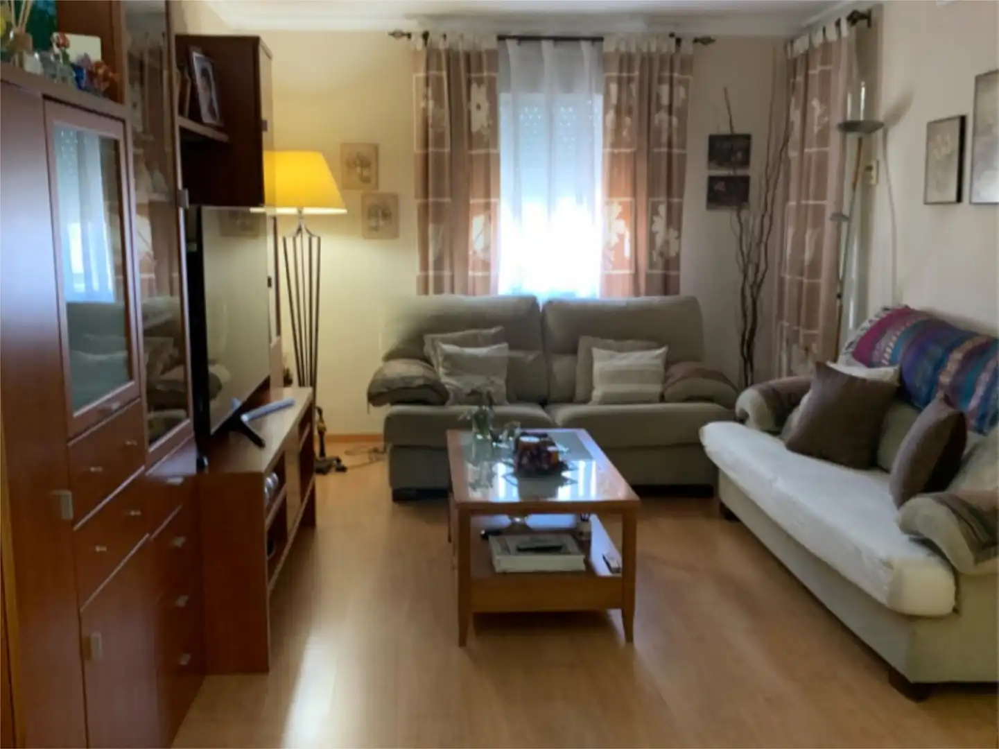 Sala d'estar de Pis en venda en El Puerto de Santa María amb Aire condicionat, Parquet i Moblat