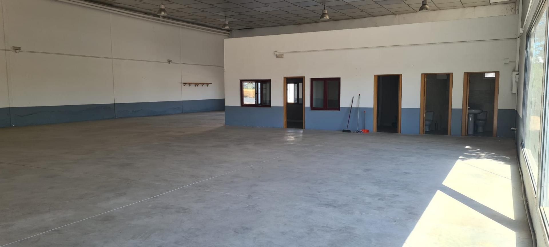 Industrial buildings for sale in Valdepeñas