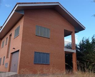 Vista exterior de Casa o xalet en venda en Navalperal de Pinares