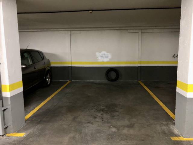 Garaje en Alquiler en Calle de Mariano Sebastian Izuel, 15 en Centro