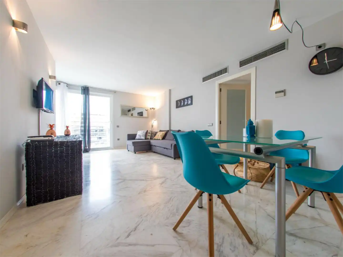Flat for rent in Carrer Poblat Butà, 50, Port d'Alcúdia - Platja d'Alcúdia Living room of Flat for rent in Alcúdia with Air Conditioner, Heating and Furnished