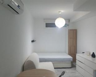 Bedroom of Flat to rent in Málaga Capital  with Air Conditioner