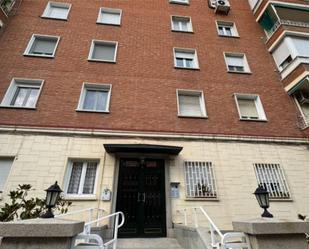 Exterior view of Flat for sale in  Madrid Capital  with Heating, Private garden and Parquet flooring