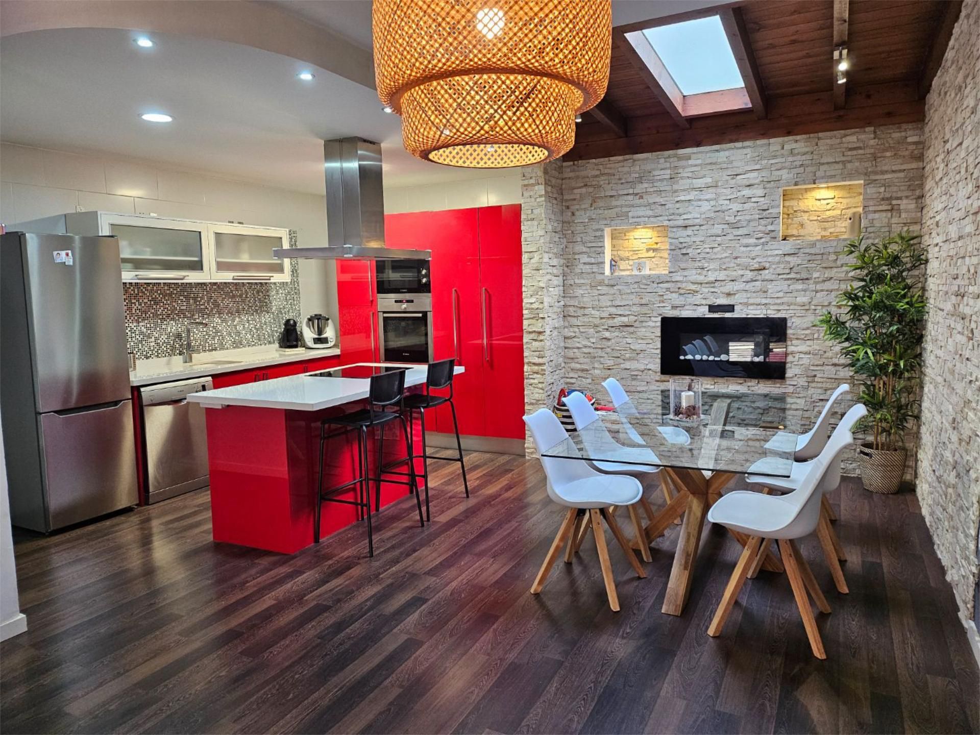 Kitchen of Single-family semi-detached for sale in Los Realejos  with Parquet flooring, Terrace and Storage room